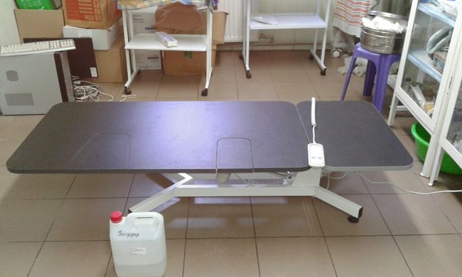 Veterinary table USI TIGERS Z-pro with hydraulic lift